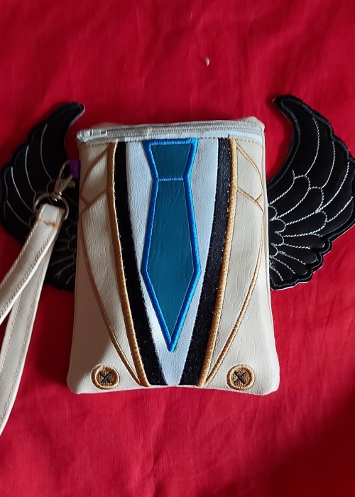 Cas Wristlet Purse